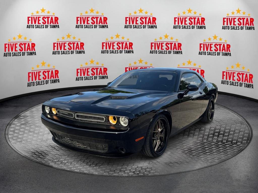 2020 Dodge Challenger SXT photo