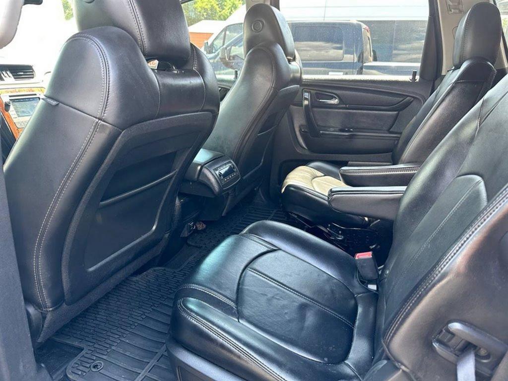 2014 Chevrolet Traverse - $6,995