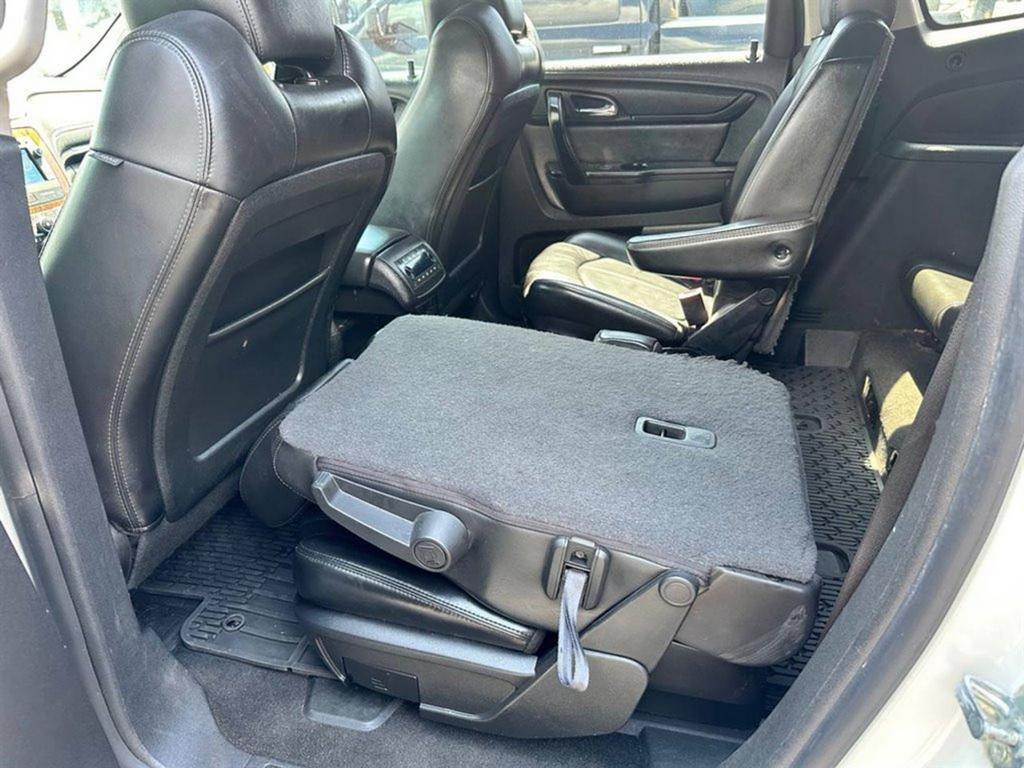 2014 Chevrolet Traverse - $6,995