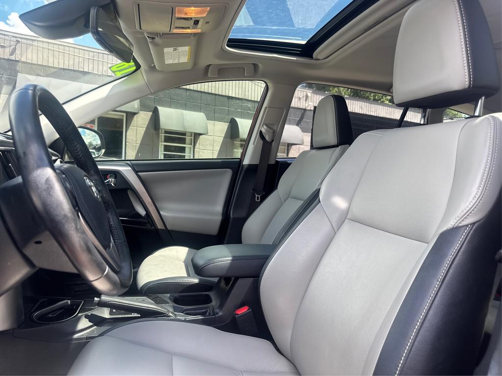 2018 Toyota RAV4 - $24,995