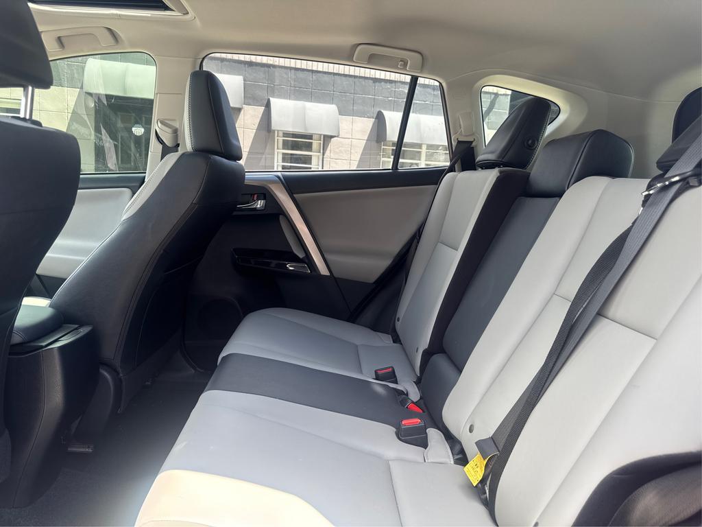 2018 Toyota RAV4 - $24,995