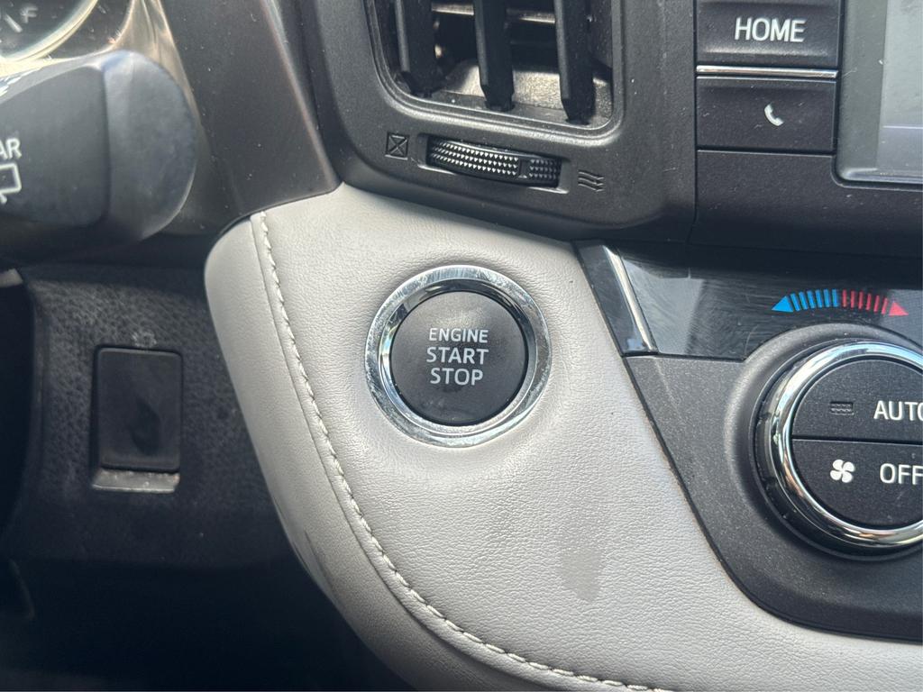 2018 Toyota RAV4 - $24,995