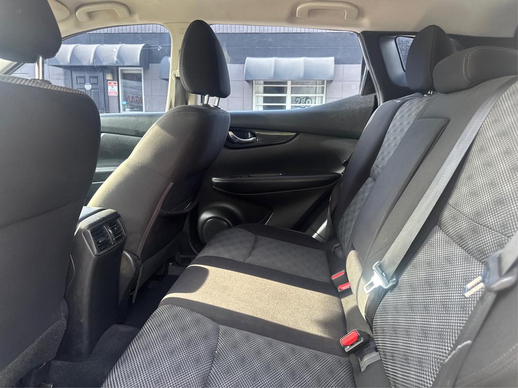 2017 Nissan Rogue - $11,995