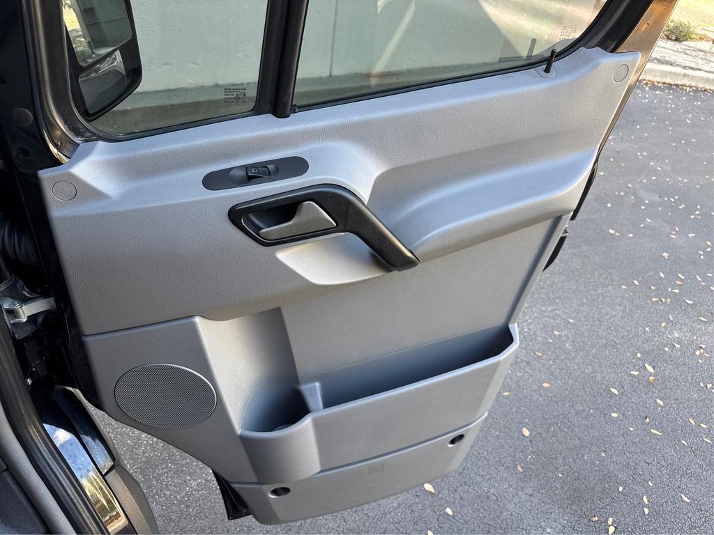 2016 Mercedes-Benz Sprinter 2500 STD Roof photo