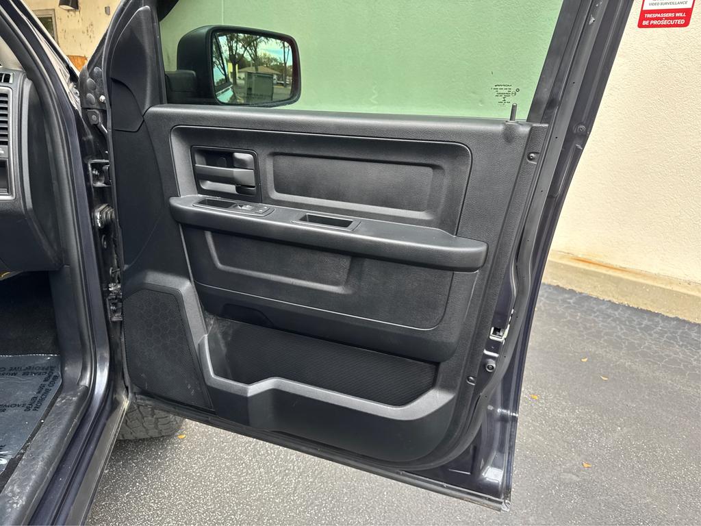 2016 RAM 1500 Tradesman photo