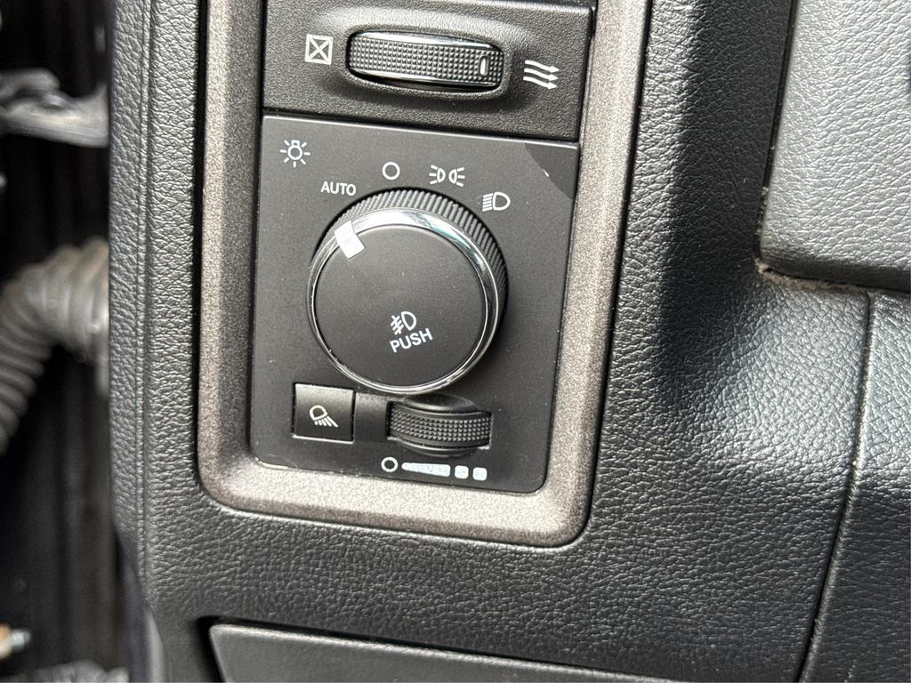 2016 RAM 1500 Tradesman photo