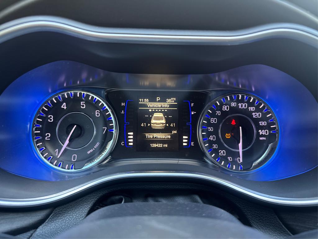 2016 Chrysler 200 Limited photo