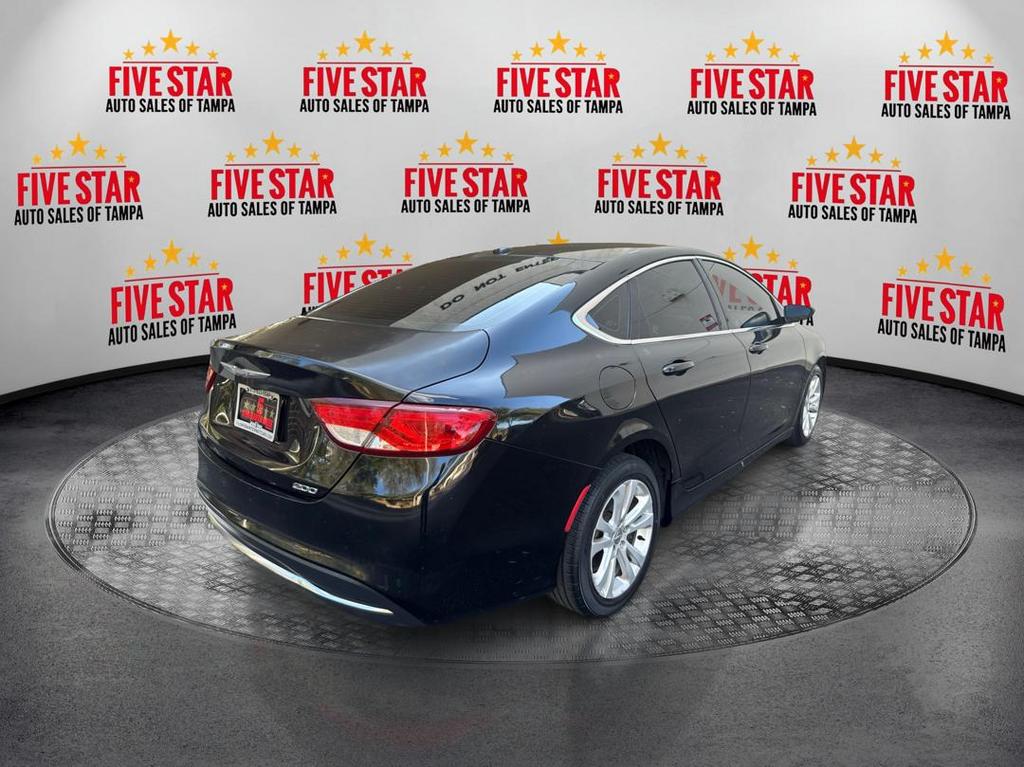 2016 Chrysler 200 Limited photo