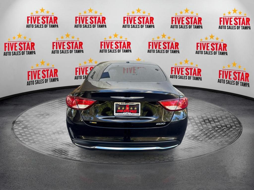 2016 Chrysler 200 Limited photo