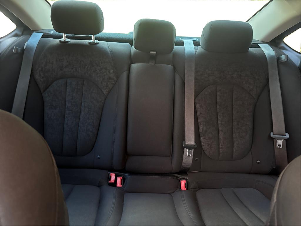 2016 Chrysler 200 Limited photo