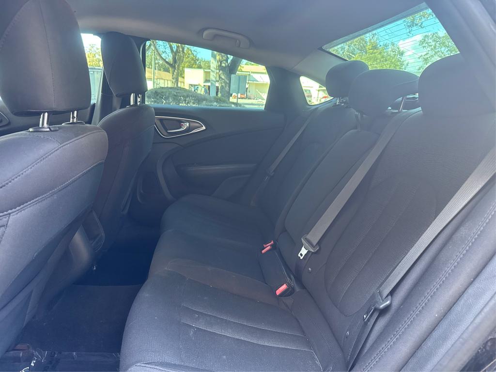 2016 Chrysler 200 Limited photo
