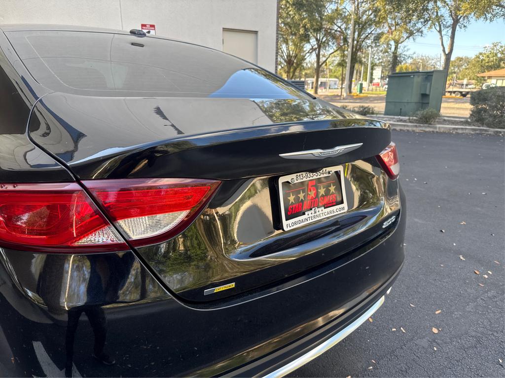 2016 Chrysler 200 Limited photo