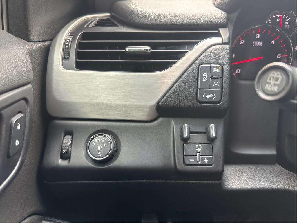 2016 GMC Yukon XL 1500 SLE photo