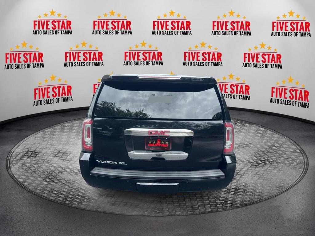 2016 GMC Yukon XL 1500 SLE photo