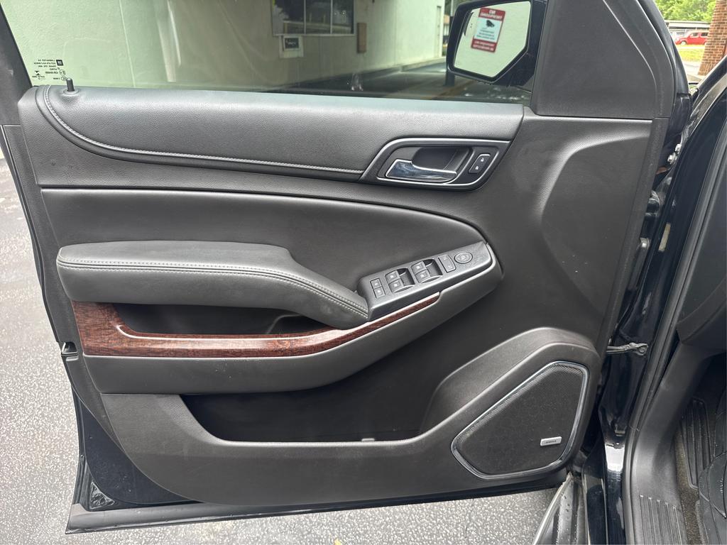 2016 GMC Yukon XL 1500 SLE photo