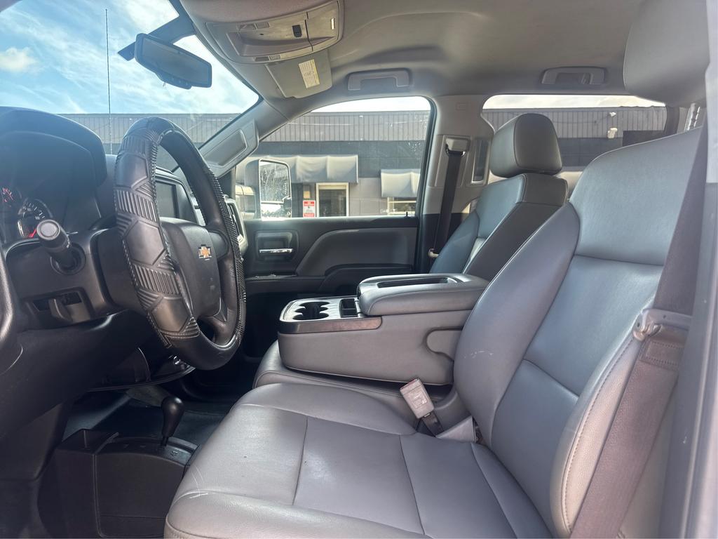 2017 Chevrolet Silverado 2500 - $24,995