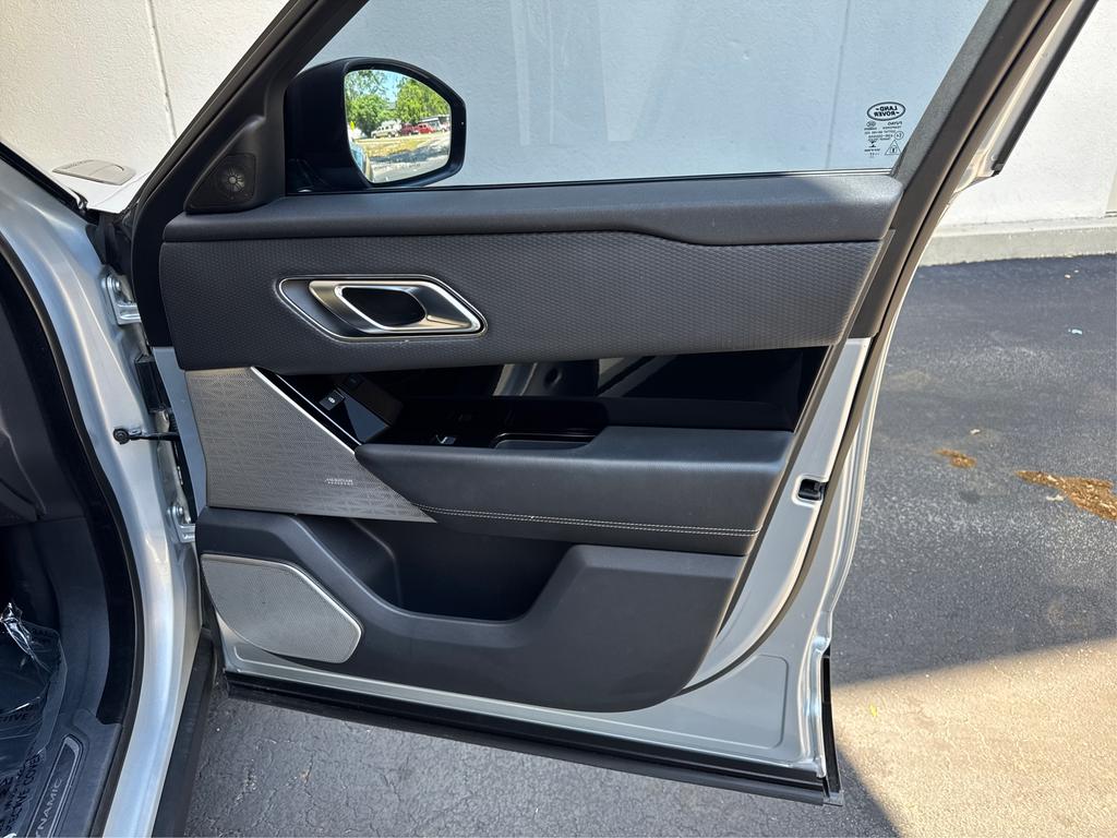 2020 Land Rover Range Rover Velar - $22,995