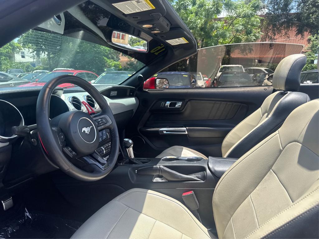 2016 Ford Mustang - $9,995