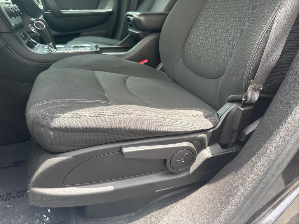 2013 GMC Acadia SLE-1 photo