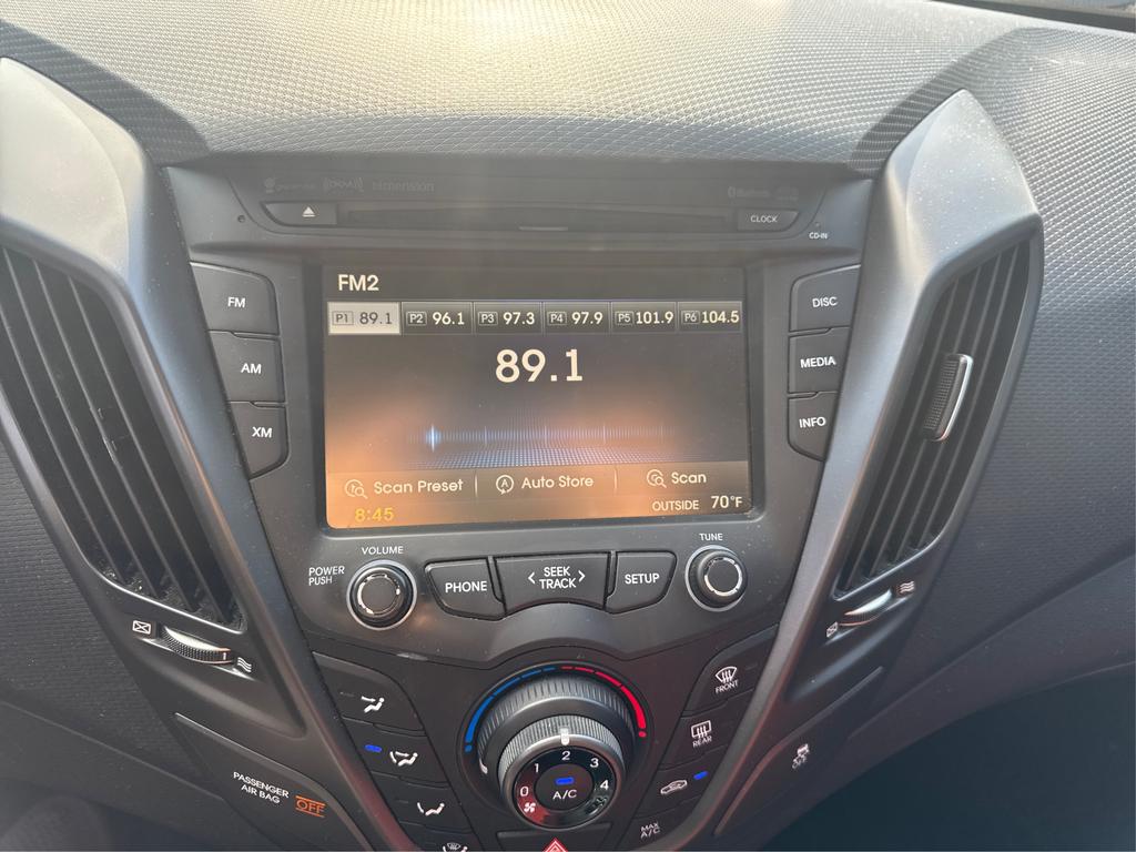 2016 Hyundai Veloster - $8,995