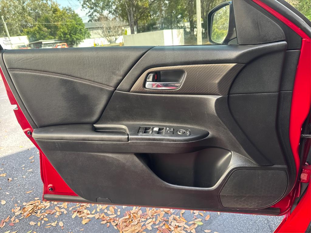 2017 Honda Accord - $11,995