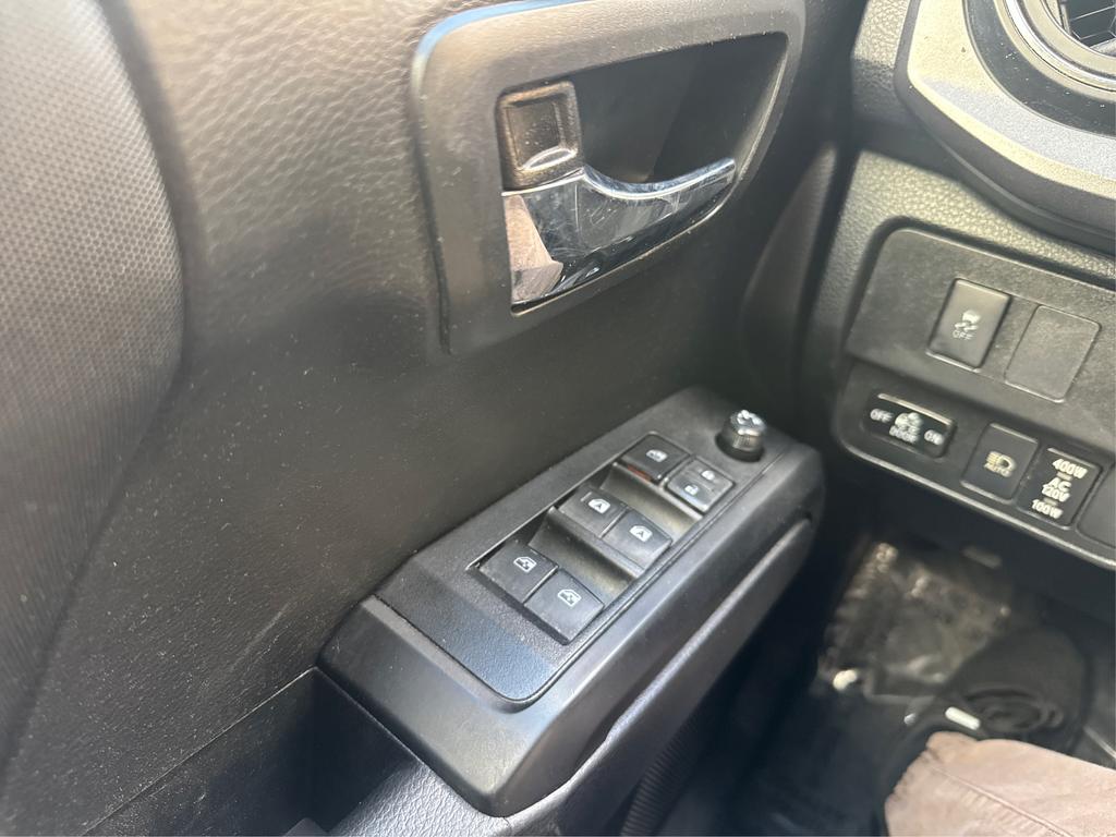 2020 Toyota Tacoma - $21,995