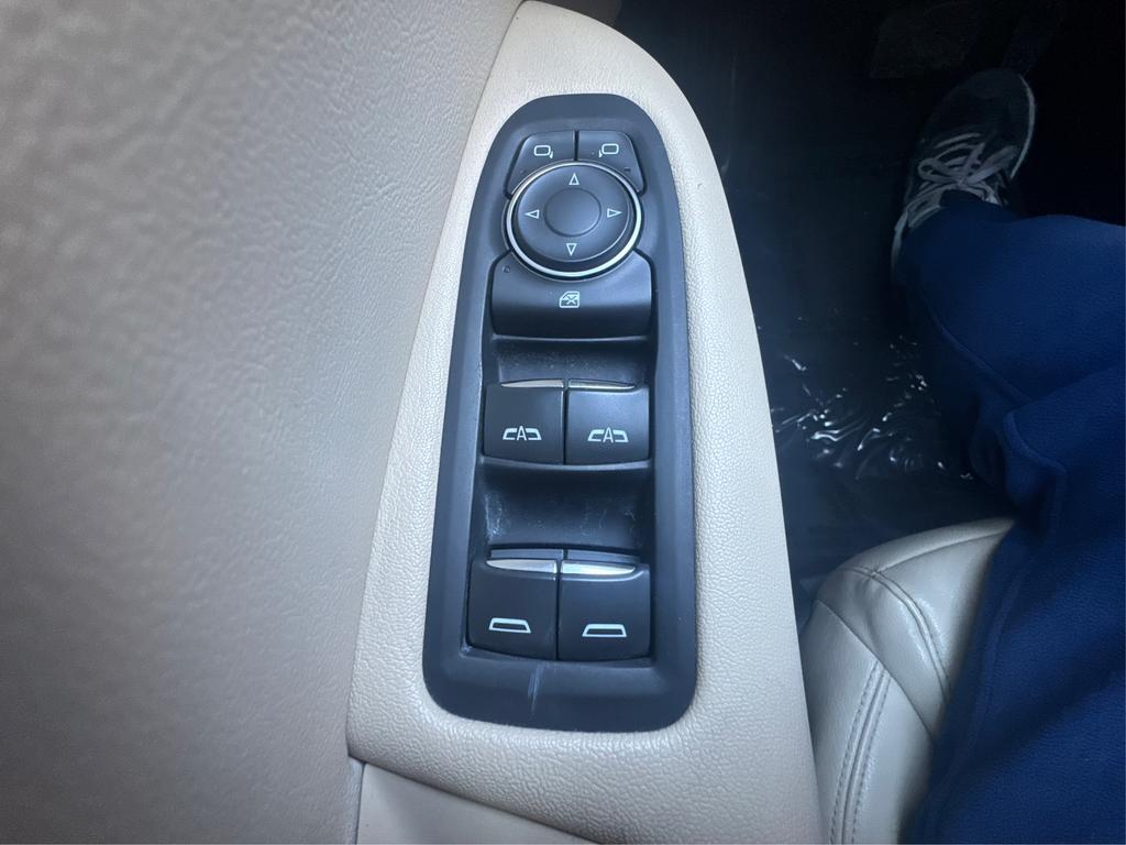2017 Cadillac XT5 - $10,995