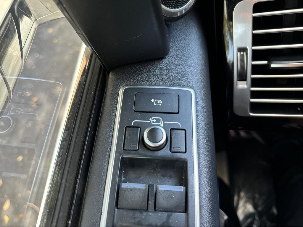 2016 Land Rover Range Rover - $17,995