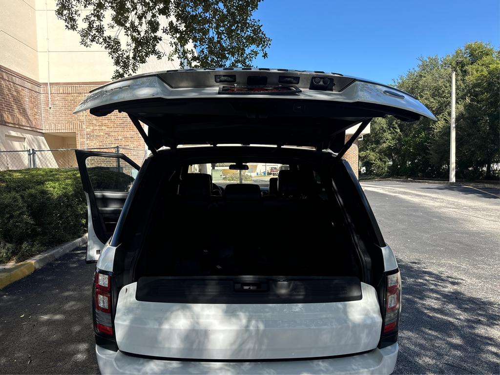 2016 Land Rover Range Rover - $17,995