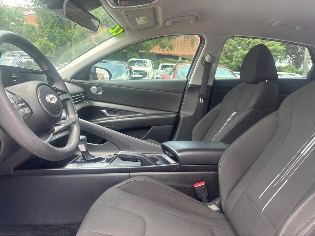2022 Hyundai Elantra - $14,995