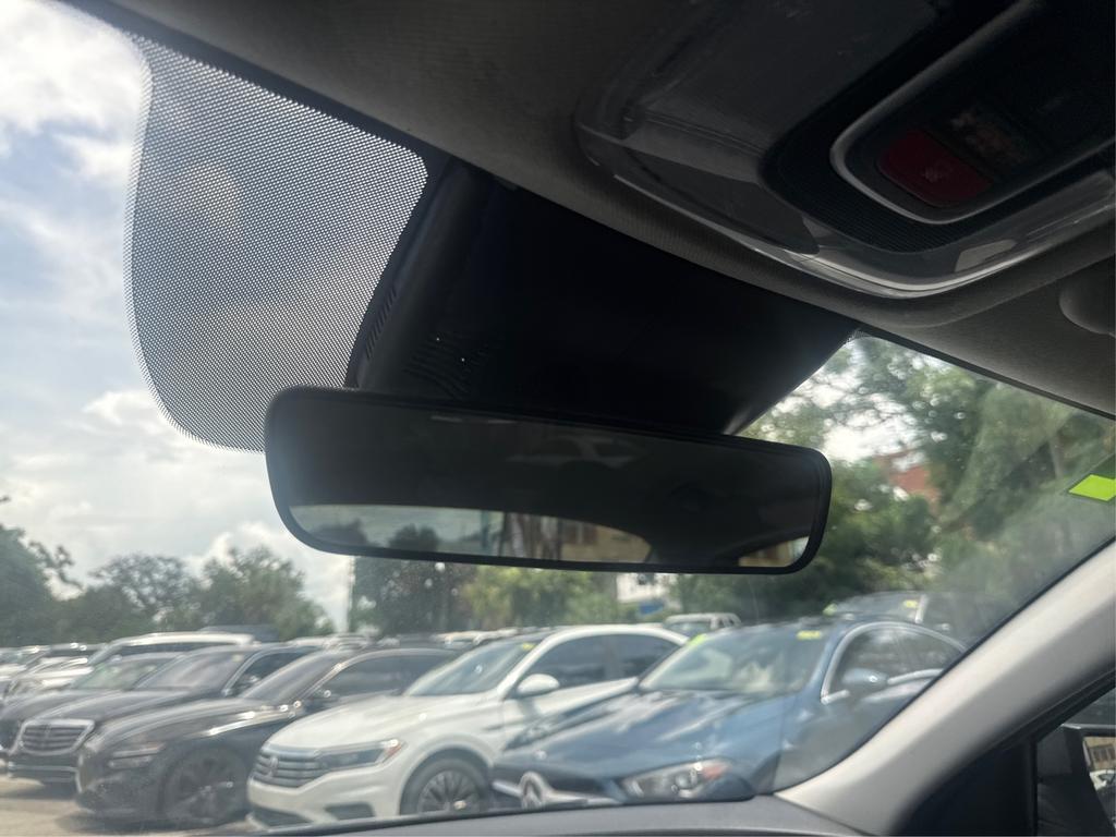 2022 Hyundai Elantra - $14,995