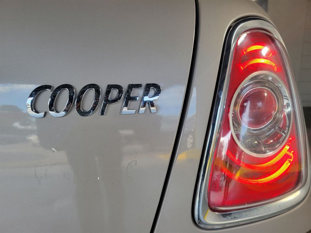 2013 MINI Cooper photo