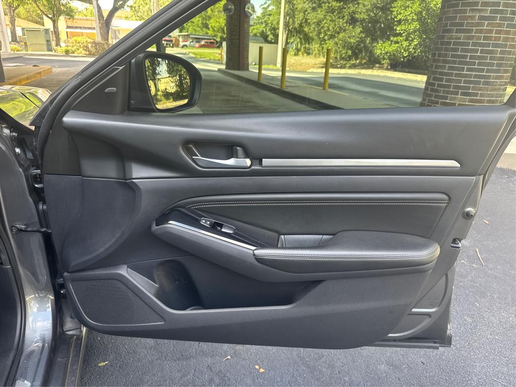 2021 Nissan Altima - $14,995