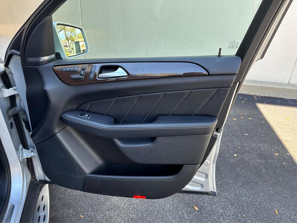 2015 Mercedes-Benz GL-Class - $9,995