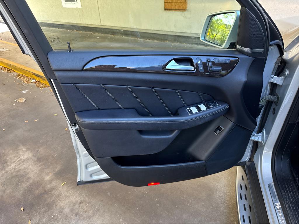 2015 Mercedes-Benz GL-Class - $9,995
