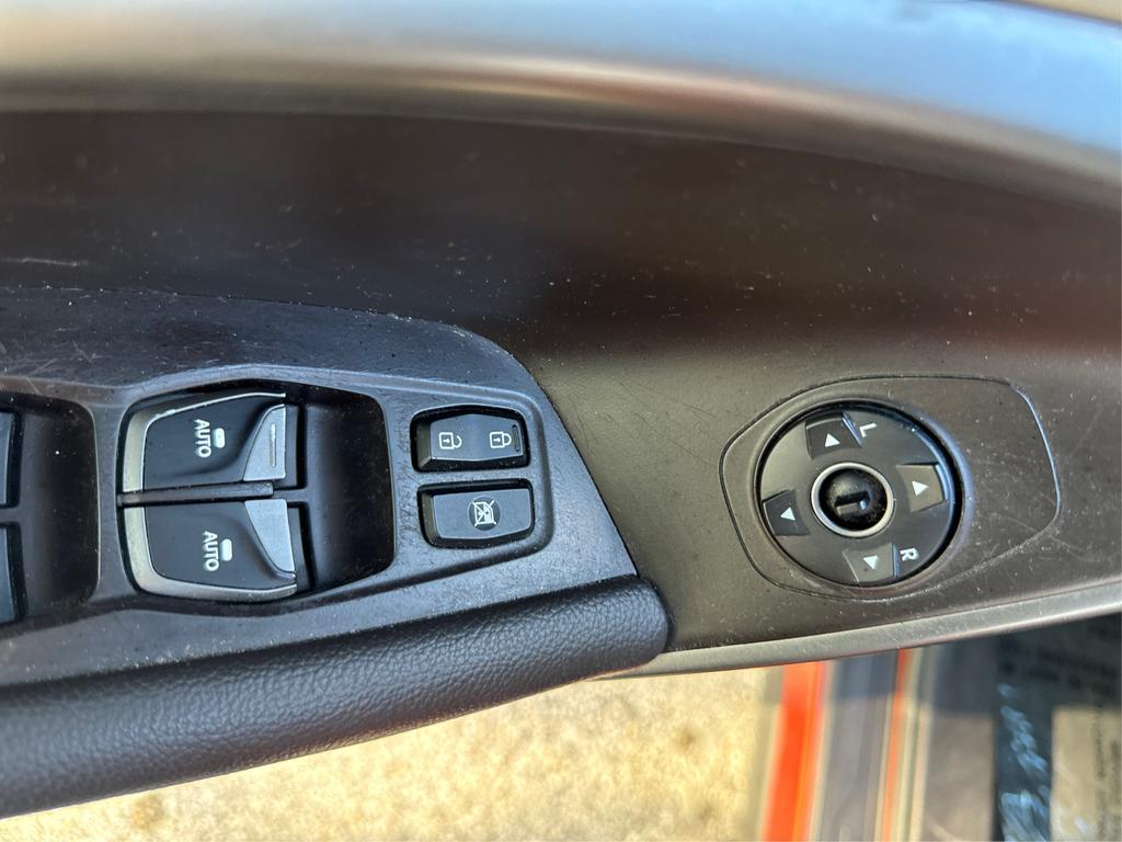 2017 Hyundai Santa Fe Sport - $6,995