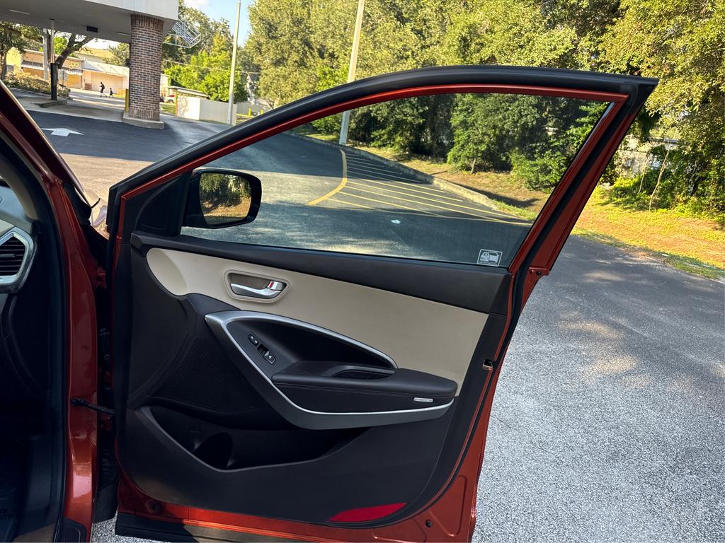 2017 Hyundai Santa Fe Sport - $6,995