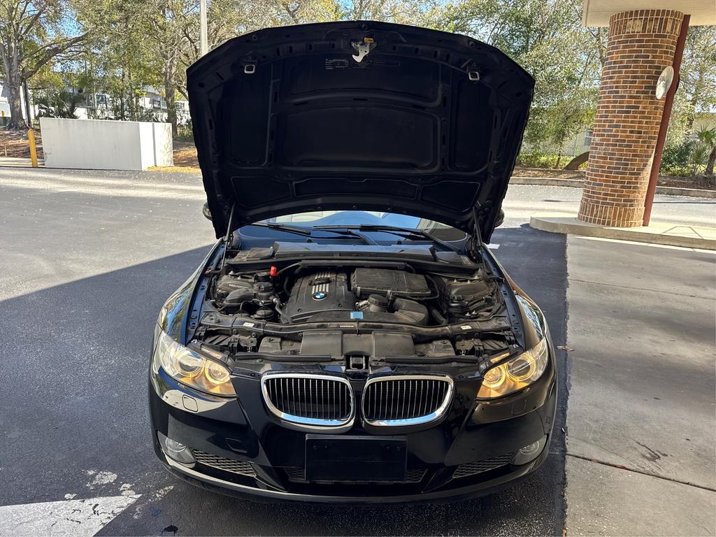 2010 BMW Legend 335i photo
