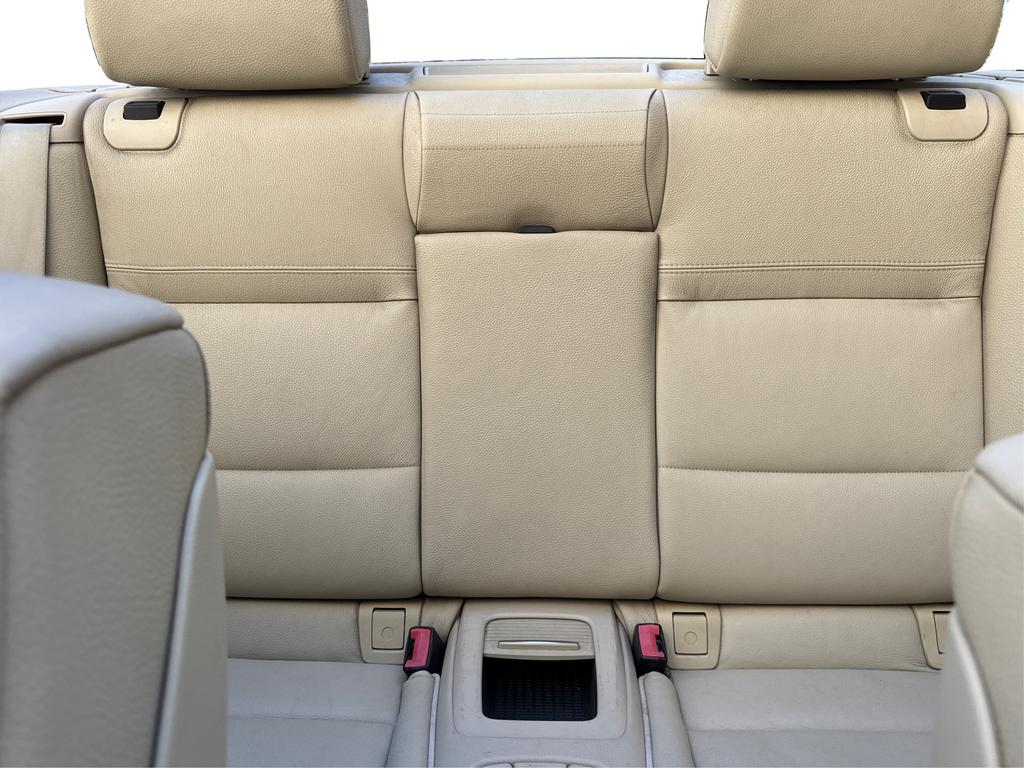 2010 BMW Legend 335i photo