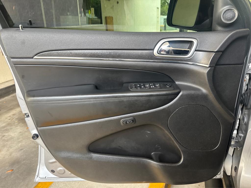 2018 Jeep Cherokee - $13,995