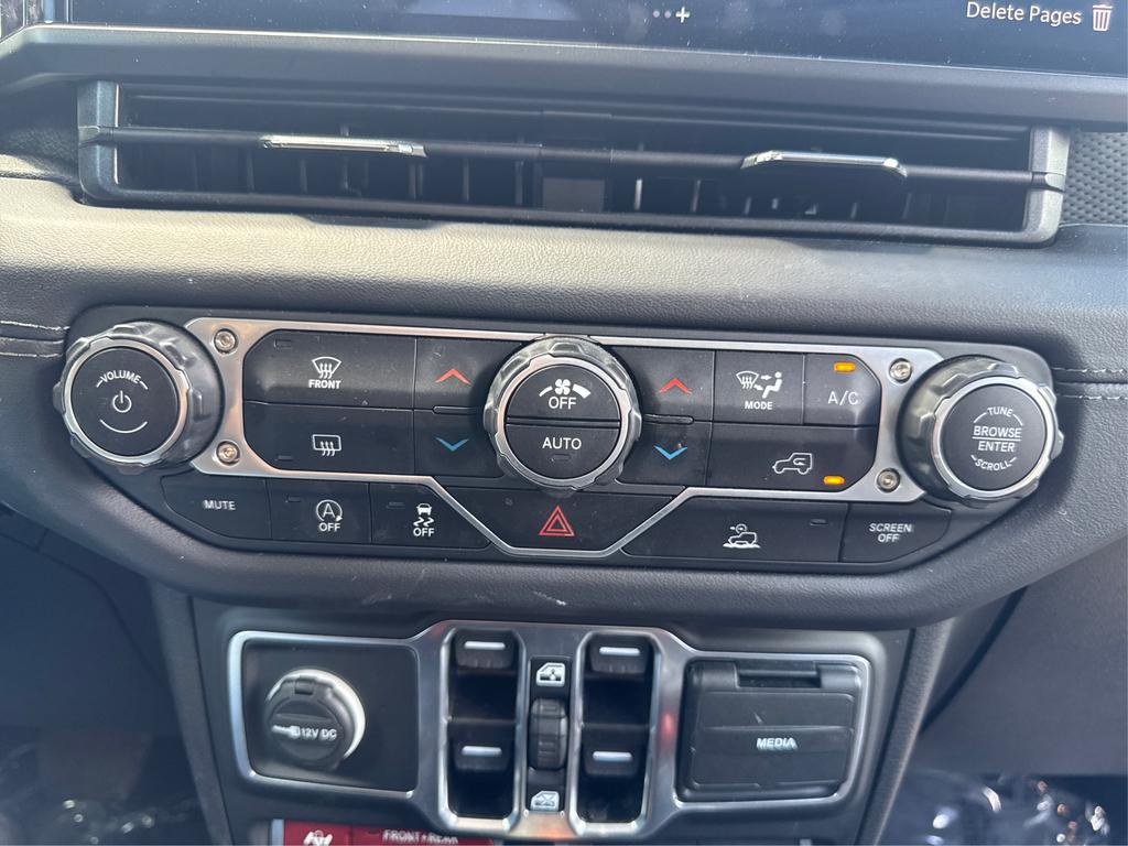 2025 Jeep Wrangler - $34,995