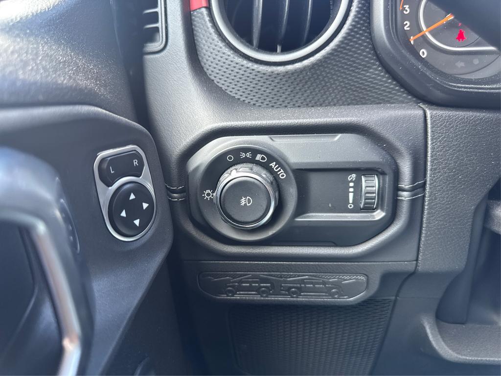 2025 Jeep Wrangler - $34,995