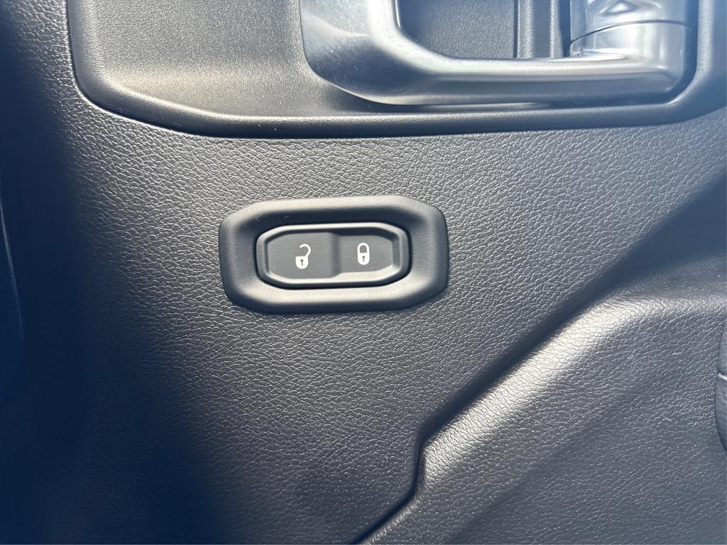 2025 Jeep Wrangler - $34,995