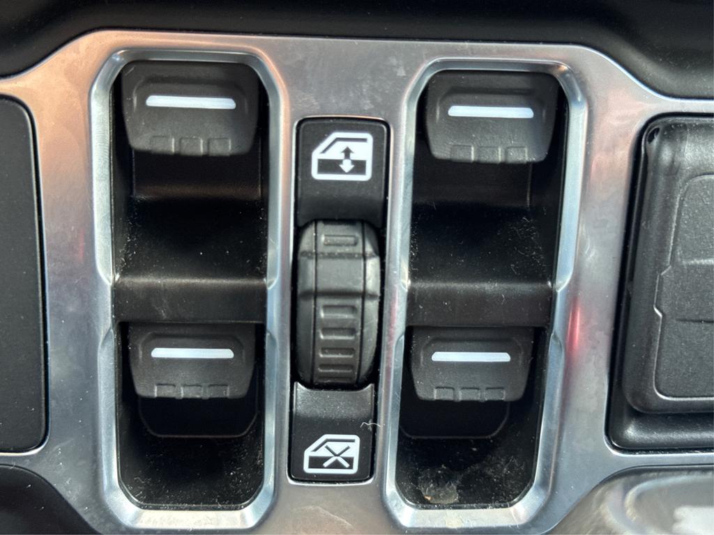 2025 Jeep Wrangler - $34,995
