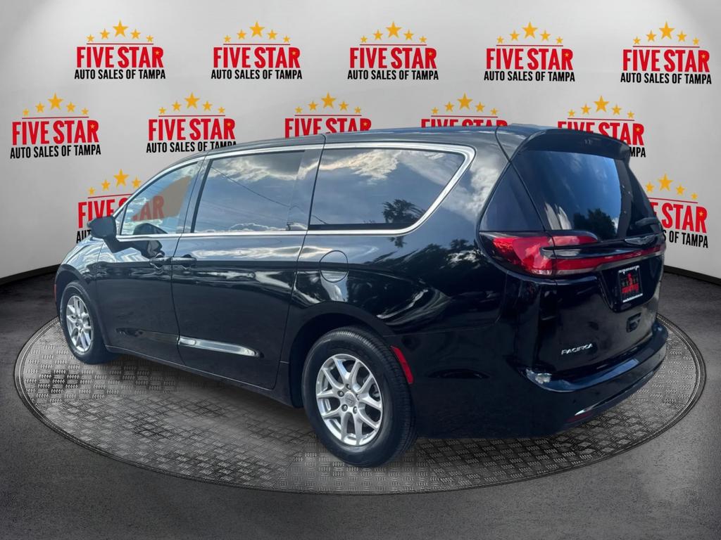 2025 Chrysler Pacifica - $23,995