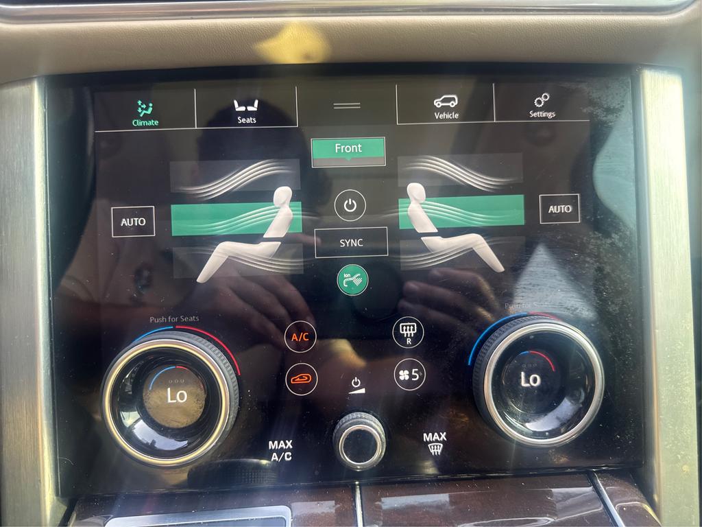 2019 Land Rover Range Rover - $20,995