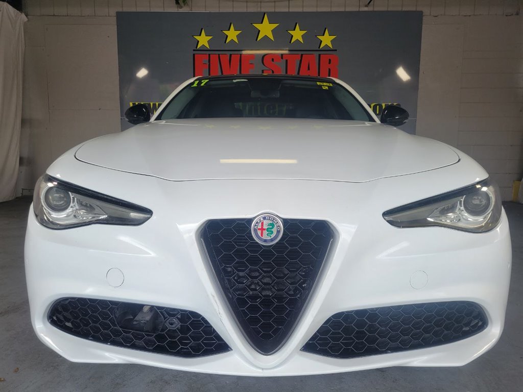 2017 Alfa Romeo Giulia photo