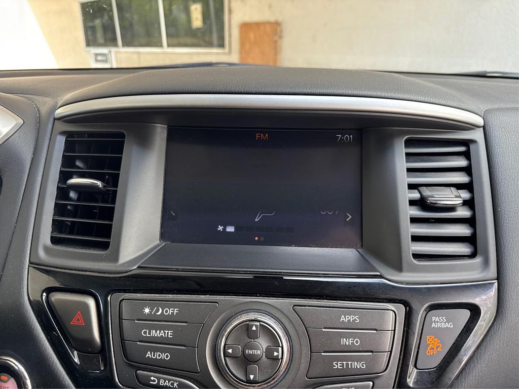 2020 Nissan Pathfinder S photo
