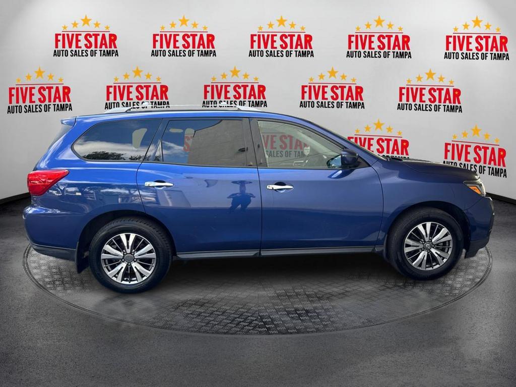 2020 Nissan Pathfinder S photo