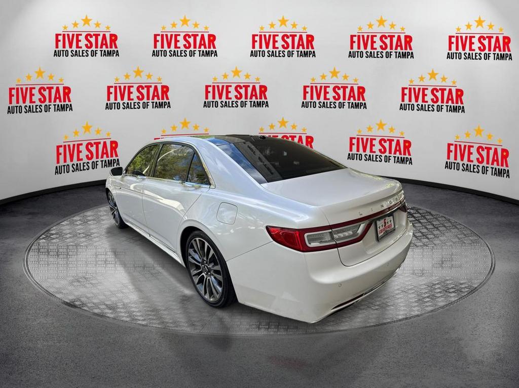 2017 Lincoln Continental Select photo